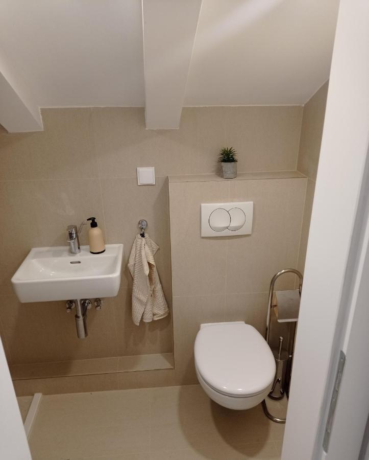 Apartment Lucija With Sea View Dubrovnik Exterior photo