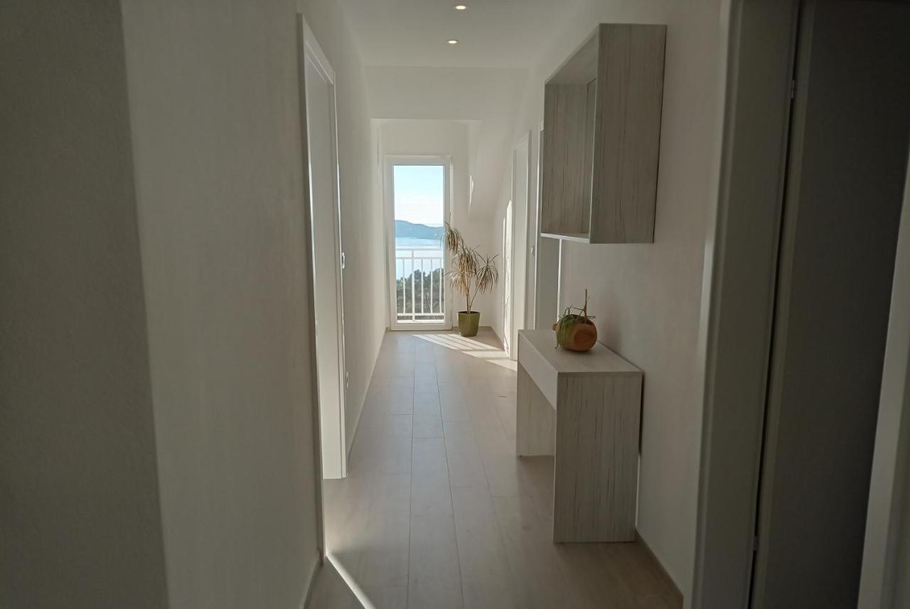 Apartment Lucija With Sea View Dubrovnik Exterior photo